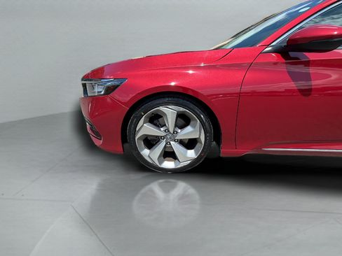 Used 2018 Honda Accord Touring image 33