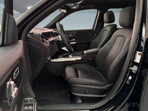 Certified 2026 Mercedes-Benz GLB 250 image 5