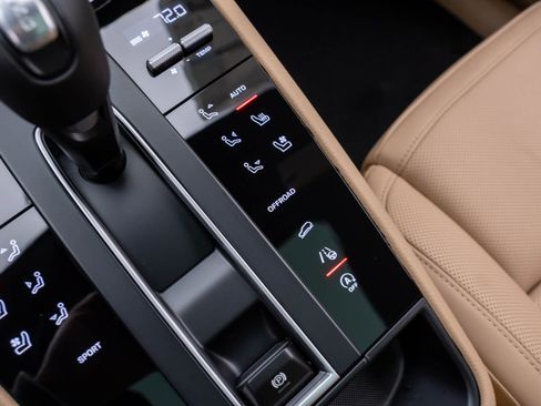 New 2026 Porsche Macan image 20