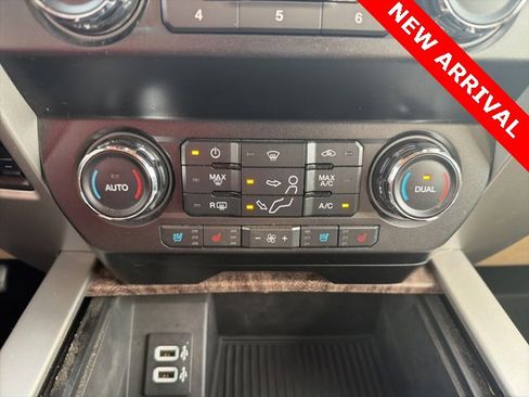 Used 2019 Ford F250 Lariat w/ Chrome Package image 13
