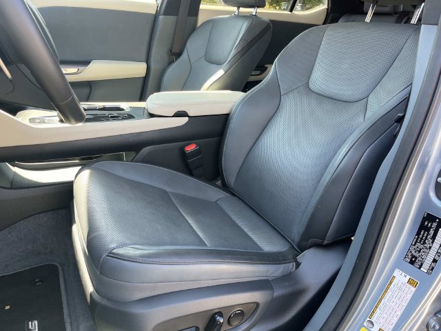 Certified 2023 Lexus RZ 450e Premium w/ Accessory Package (Z1) AWD/4WD image 34