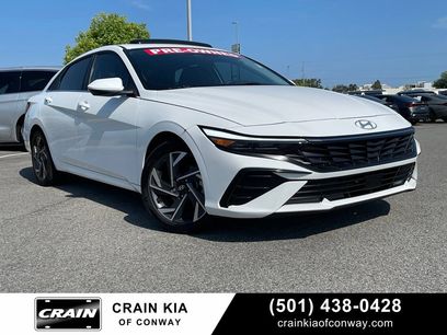 Used 2024 Hyundai Elantra SEL w/ Convenience Package