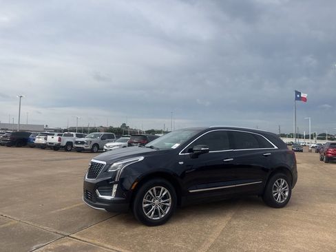 Used 2022 Cadillac XT5 Premium Luxury w/ Technology Package FWD image 10