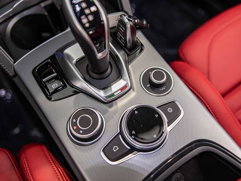 New 2025 Alfa Romeo Stelvio Sprint image 31