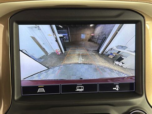 Used 2021 Chevrolet Silverado 1500 High Country w/ LPO, Dark Essentials Package image 33