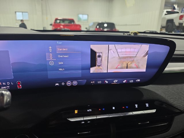 Used 2026 Buick Enclave Preferred AWD/4WD image 14