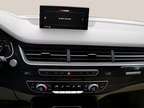 Used 2018 Audi Q7 3.0T Prestige w/ Prestige Package image 23