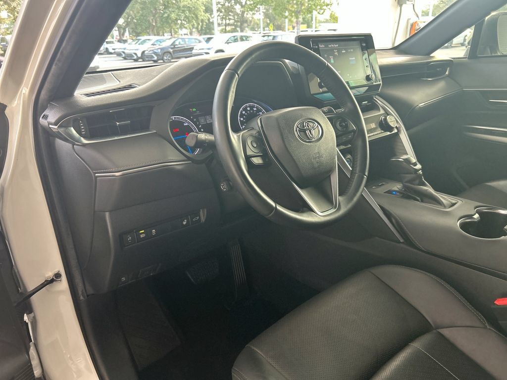 Used 2021 Toyota Venza XLE w/ Softex Package AWD/4WD image 13