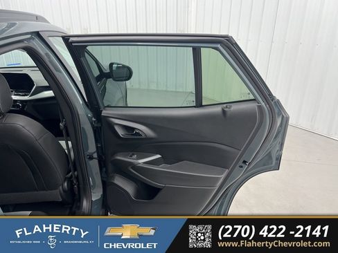 New 2026 Chevrolet Trax LT image 12