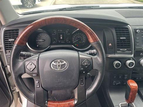 Used 2020 Toyota Sequoia Platinum image 13