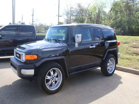 Used 2007 Toyota FJ Cruiser 4WD image 1
