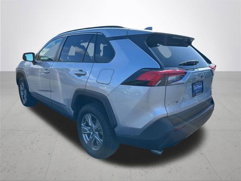 Used 2022 Toyota RAV4 LE image 9