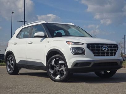 Used 2025 Hyundai Venue SEL