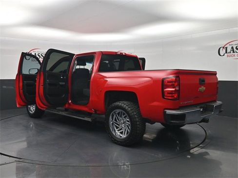 Used 2018 Chevrolet Silverado 1500 LT w/ Texas Edition image 32
