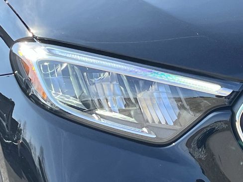 Used 2026 Mercedes-Benz GLC 300 4MATIC image 8