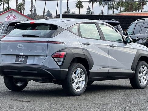 New 2026 Hyundai Kona SE image 6
