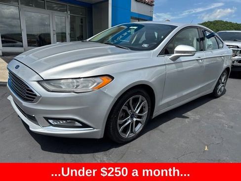 Used 2017 Ford Fusion SE w/ Equipment Group 201A FWD image 1