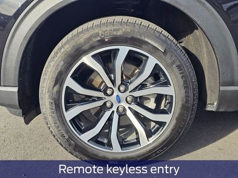 Certified 2025 Ford Explorer ST-Line AWD/4WD image 9