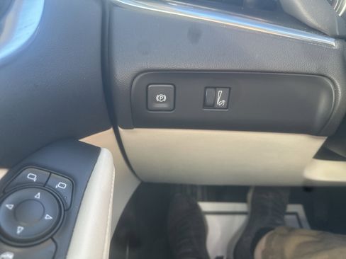 Used 2022 Buick Enclave Essence w/ Experience Buick Package image 15