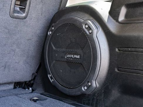 Used 2021 Jeep Wrangler Unlimited Sahara w/ Uconnect 4C Nav & Sound Group AWD/4WD image 9