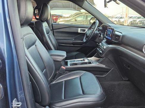 Used 2020 Ford Explorer XLT w/ Equipment Group 202A RWD image 15
