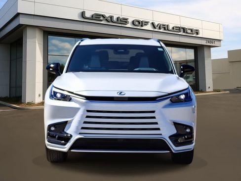 New 2026 Lexus TX 500h AWD image 6