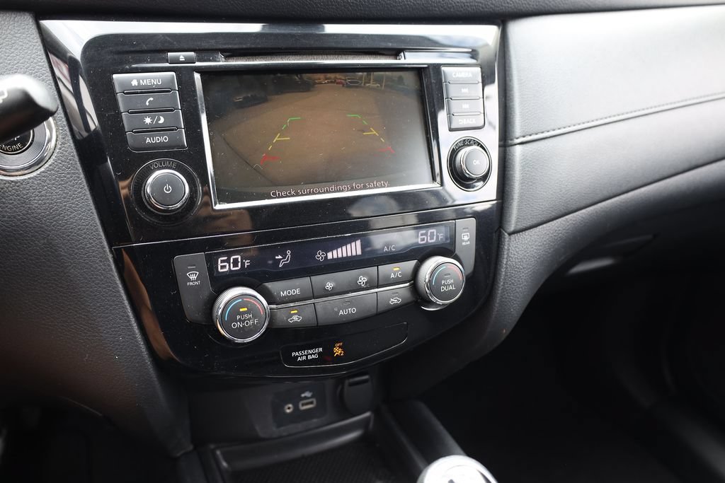 Used 2020 Nissan Rogue SV AWD/4WD image 15