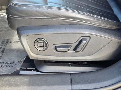 Used 2024 Audi A6 Premium Plus image 24