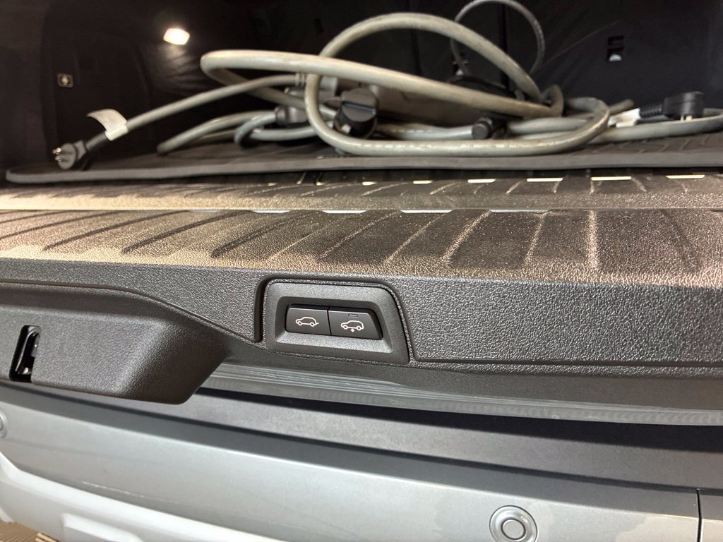 Certified 2025 BMW X5 xDrive50e AWD/4WD image 33