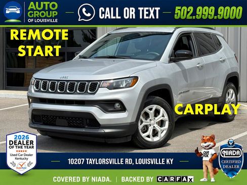 Used 2024 Jeep Compass Latitude AWD/4WD image 1