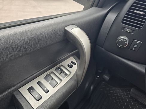 Used 2007 Chevrolet Silverado 1500 LT w/ 1LT Convenience Package RWD image 13