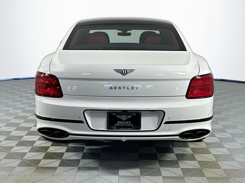Certified 2022 Bentley Flying Spur V8 image 10