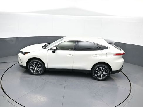 Certified 2021 Toyota Venza LE image 41