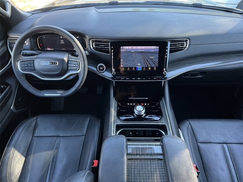 Used 2022 Jeep Wagoneer Series II image 9