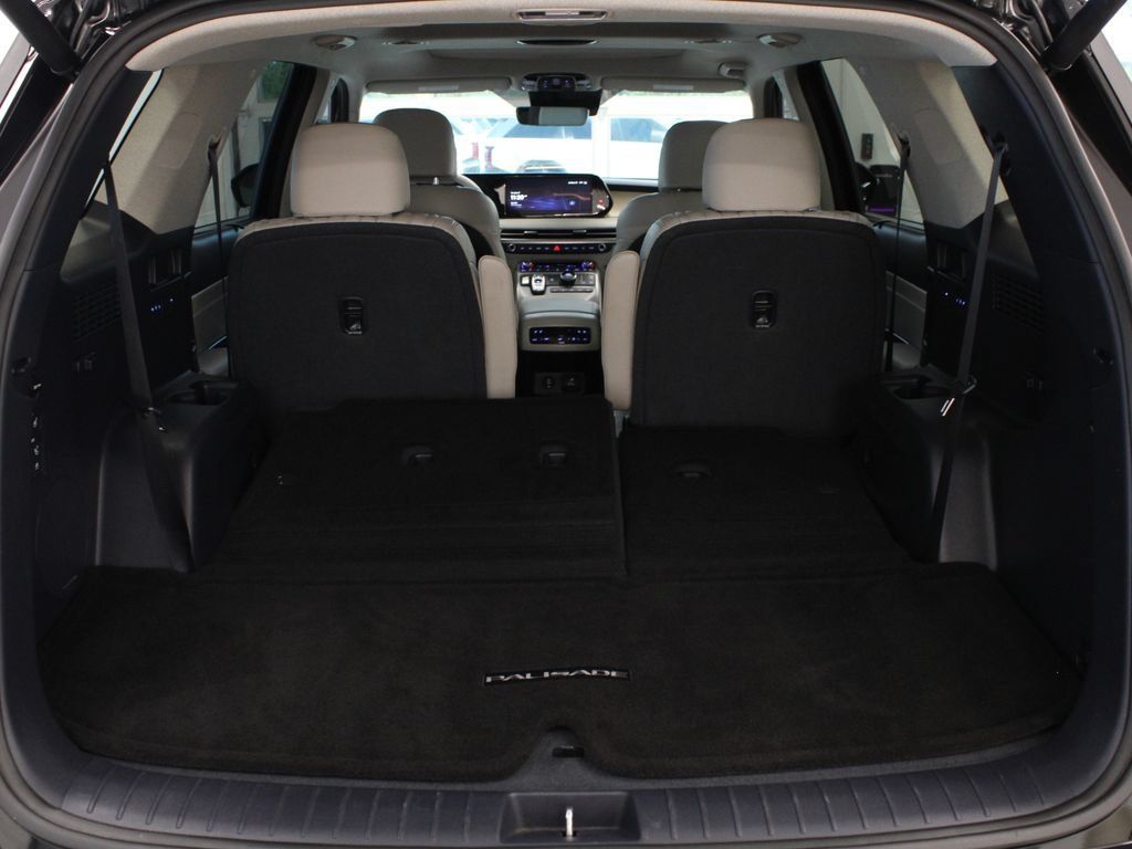 Used 2023 Hyundai Palisade Calligraphy w/ Winter Package FWD image 46