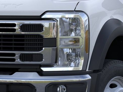 New 2026 Ford F550 4x4 Crew Cab image 19