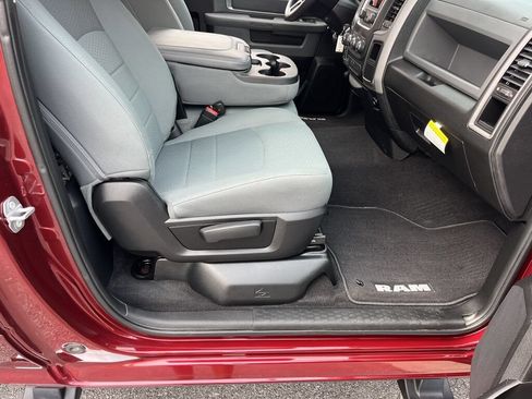 Used 2017 RAM 1500 Express AWD/4WD image 35