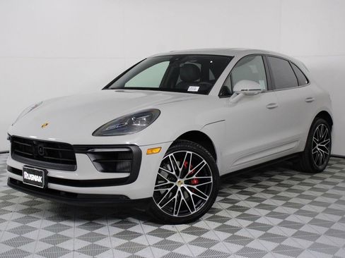 Certified 2025 Porsche Macan S image 35