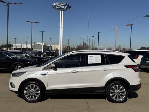 Certified 2018 Ford Escape Titanium image 3