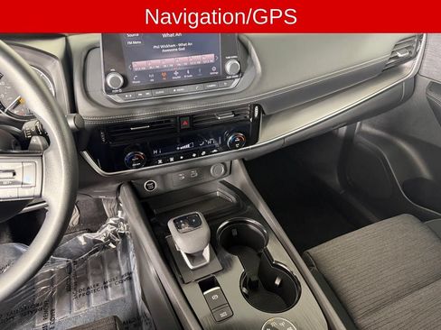 Used 2021 Nissan Rogue SV AWD/4WD image 3