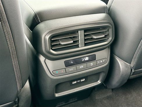 Used 2023 Honda Pilot EX-L image 24