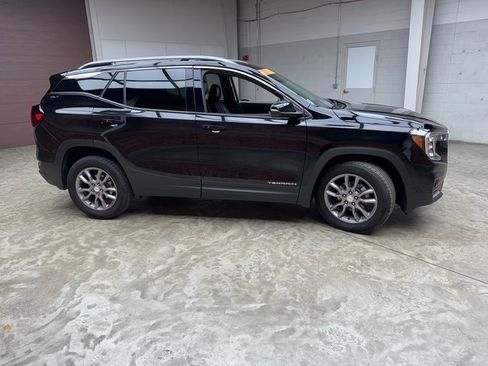Used 2024 GMC Terrain SLT image 6