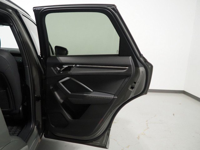 Used 2023 Audi Q3 quattro 2.0T Premium w/ Black Optic Sport Package AWD/4WD image 42