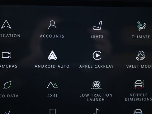 Used 2024 Land Rover Defender 90 V8 image 30