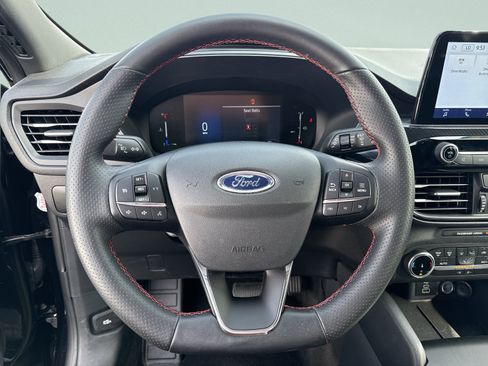 Used 2025 Ford Escape ST-Line AWD/4WD image 12