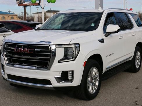 Used 2024 GMC Yukon SLT image 2
