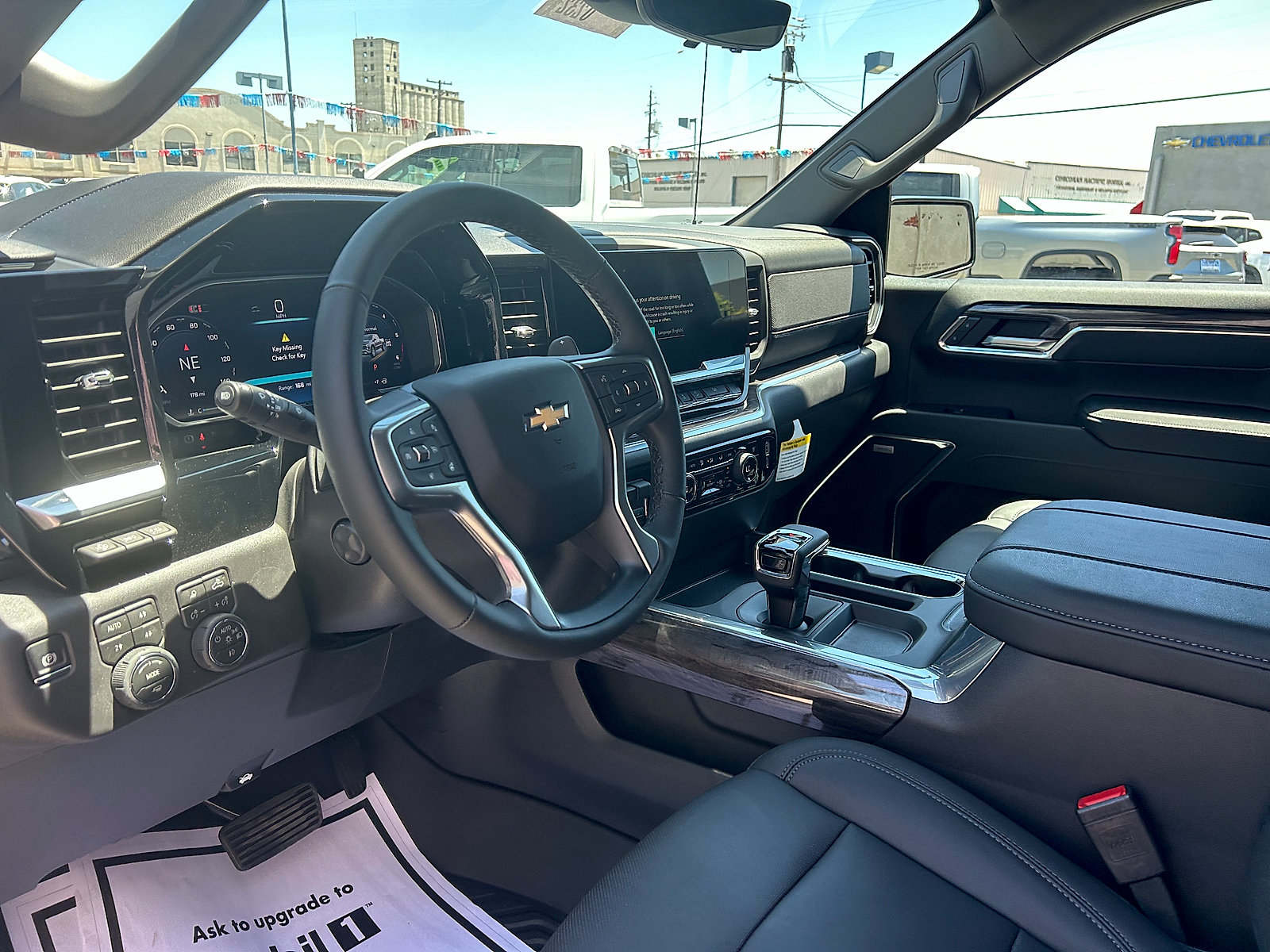 New 2026 Chevrolet Silverado 1500 LTZ w/ LTZ Premium Package AWD/4WD image 13