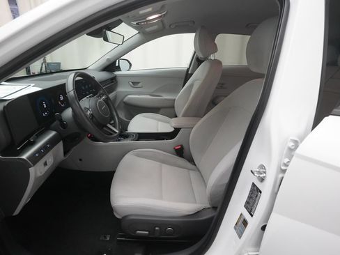 Used 2024 Hyundai Kona SEL AWD/4WD image 7