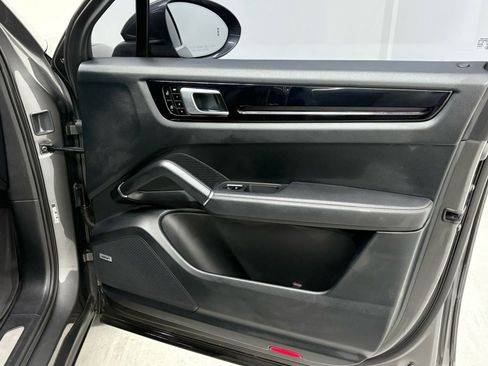 Used 2019 Porsche Cayenne AWD/4WD image 33