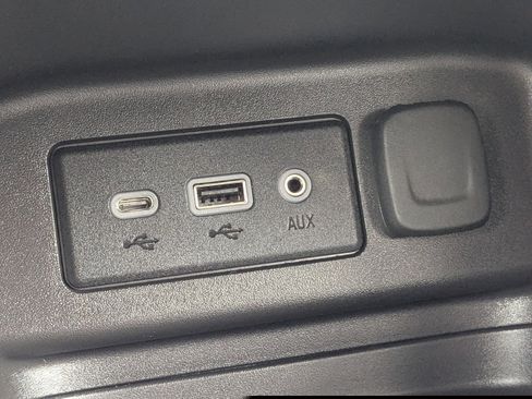 Used 2024 Chevrolet Equinox LS w/ LS Convenience Package image 22